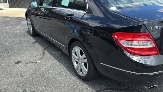 2011 Mercedes-Benz C-Class C 300 Luxury 4MATIC