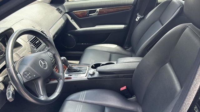 2011 Mercedes-Benz C-Class C 300 Luxury 4MATIC