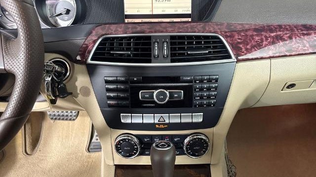 2012 Mercedes-Benz C-Class C 300 Luxury 4MATIC