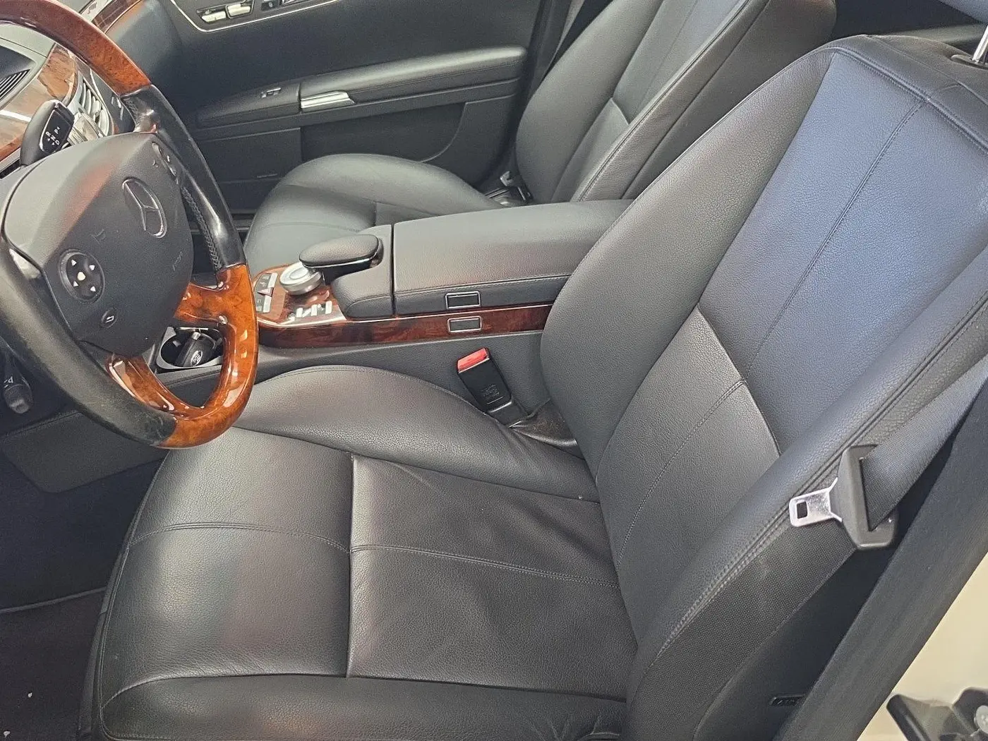 2008 Mercedes-Benz S-class - $12,250