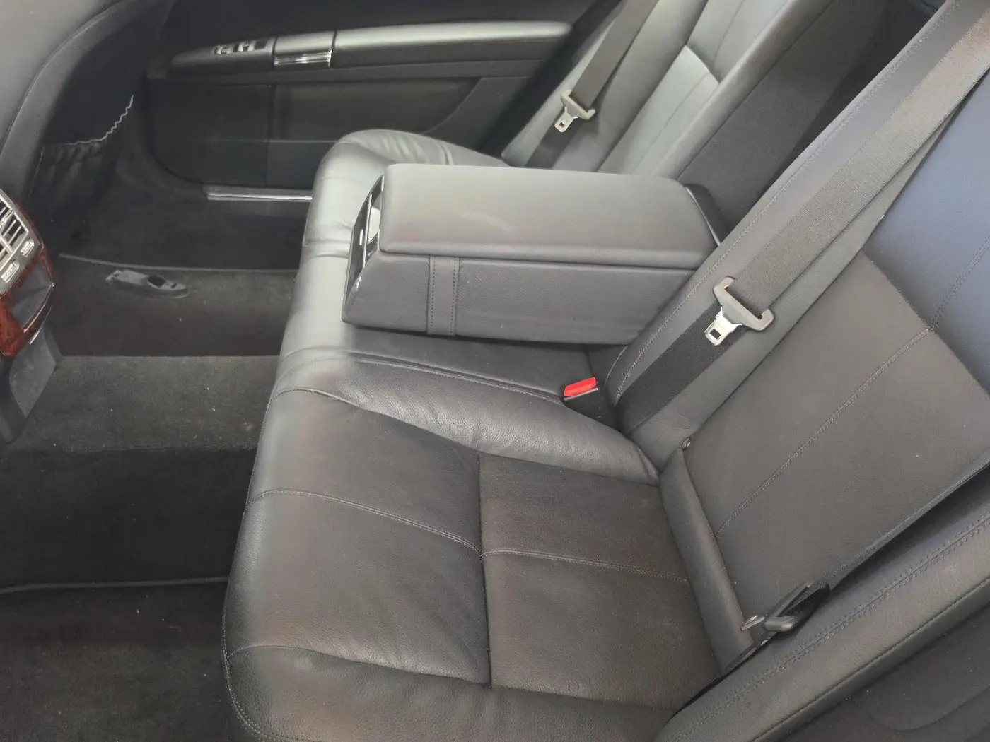 2008 Mercedes-Benz S-class - $12,250