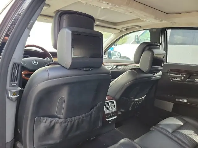 2013 Mercedes-Benz S-class - $18,388