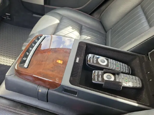 2013 Mercedes-Benz S-class - $18,388