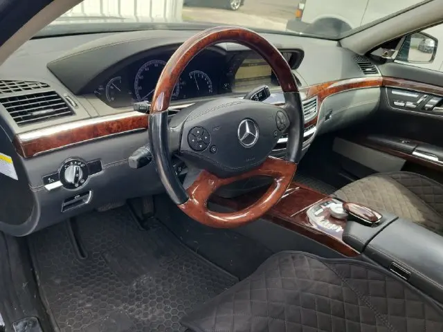 2013 Mercedes-Benz S-class - $18,388