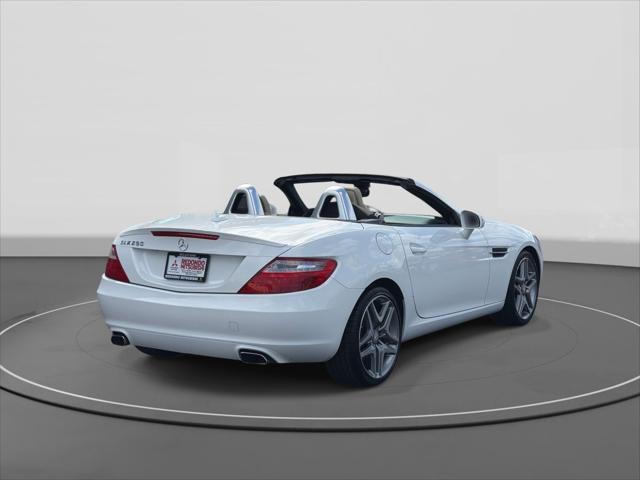 2014 Mercedes-Benz SLK-Class - $15,643