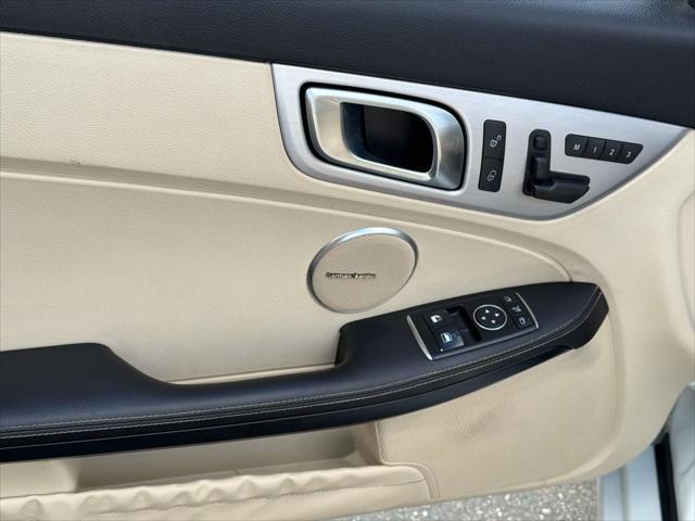 2014 Mercedes-Benz SLK-Class - $15,643