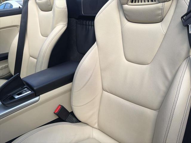 2014 Mercedes-Benz SLK-Class - $15,643