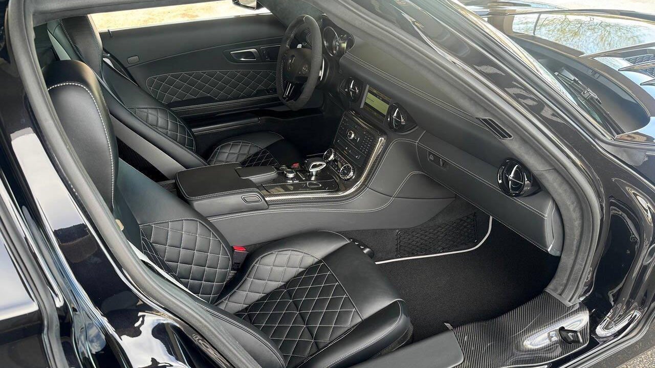 2015 Mercedes-Benz SLS AMG GT Final Edition