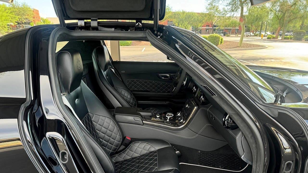 2015 Mercedes-Benz SLS AMG GT Final Edition