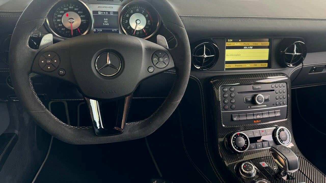 2015 Mercedes-Benz SLS AMG GT Final Edition
