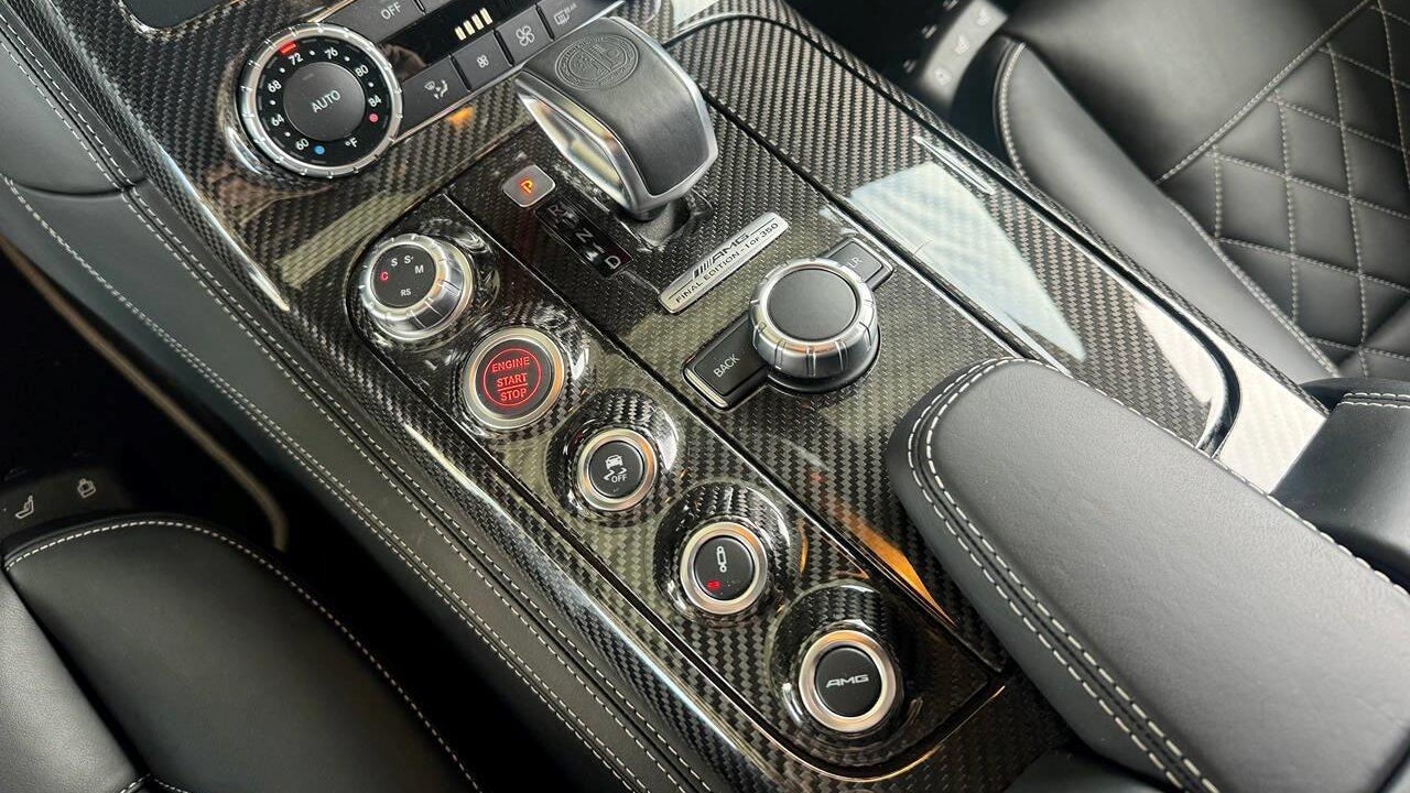 2015 Mercedes-Benz SLS AMG GT Final Edition