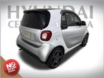 2017 fortwo Thumbnail 3