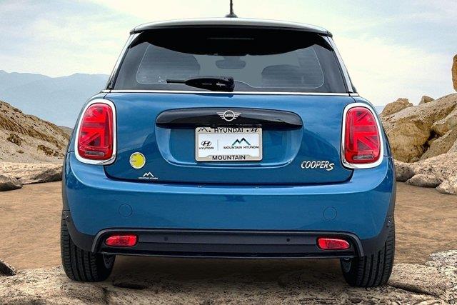 2024 MINI Hardtop - $25,998