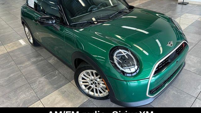 2025 MINI Hardtop 2 Door Cooper S Signature Trim
