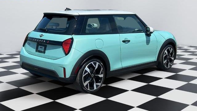 2025 MINI Hardtop 2 Door Cooper S Signature Trim
