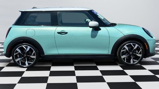 2025 MINI Hardtop 2 Door Cooper S Signature Trim