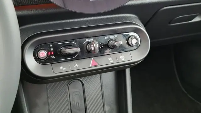 2025 MINI Hardtop 2 Door Cooper S Signature Trim