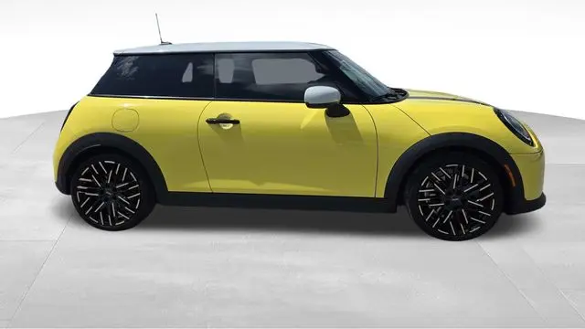 2025 MINI Hardtop 2 Door Cooper S Signature Trim