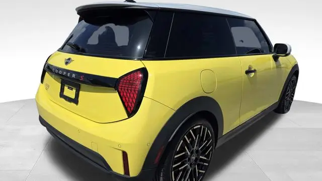 2025 MINI Hardtop 2 Door Cooper S Signature Trim