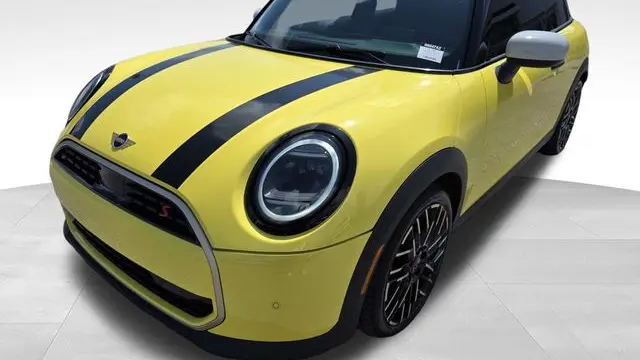2025 MINI Hardtop 2 Door Cooper S Signature Trim