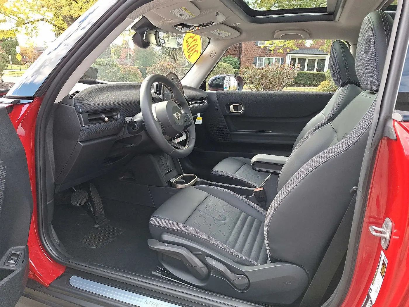 2025 MINI Hardtop - $27,997