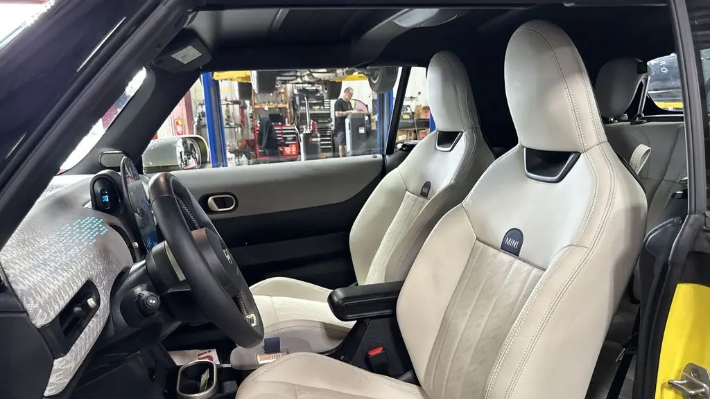 2025 MINI Convertible Cooper S Signature Trim