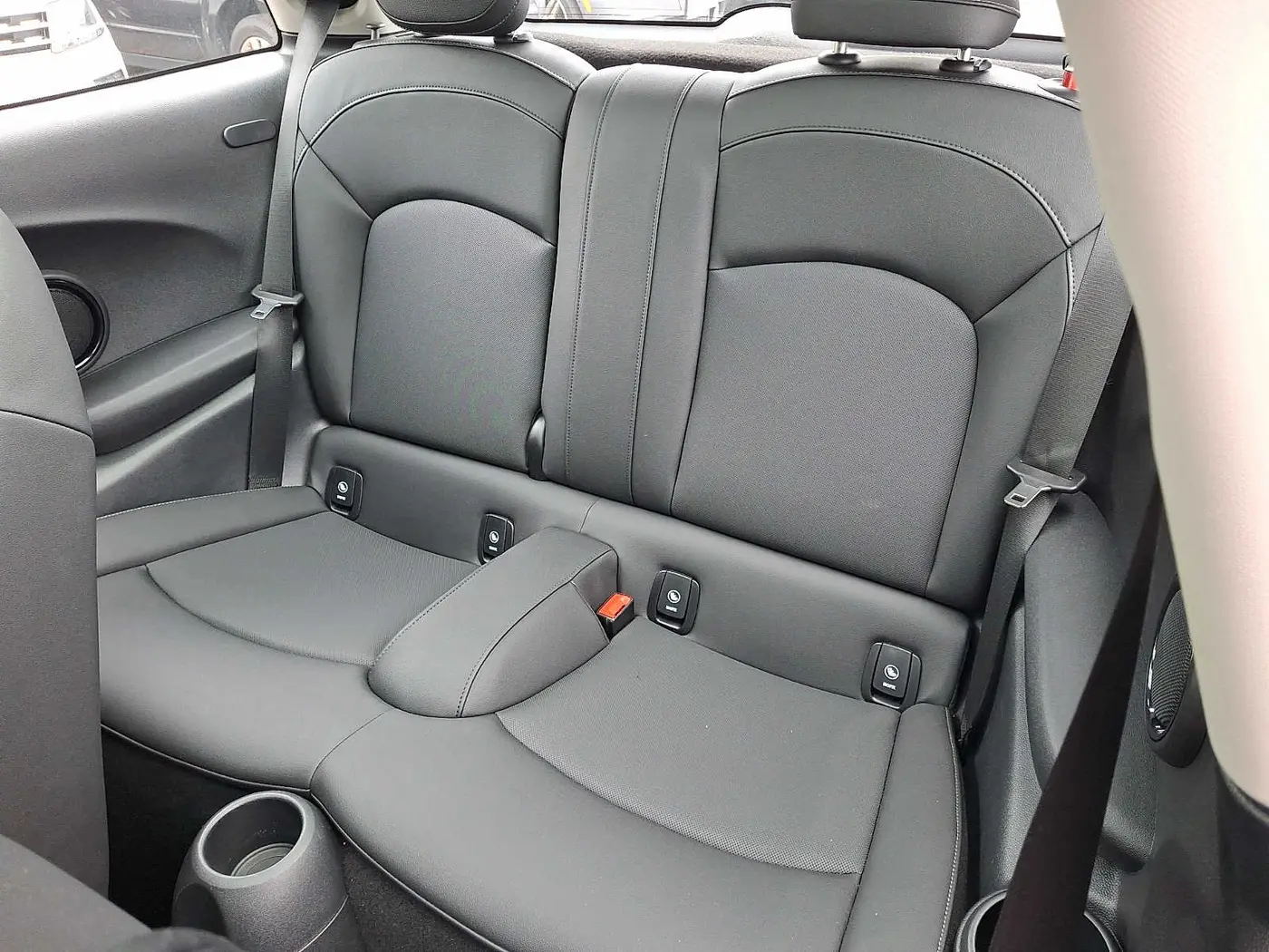 2024 MINI Hardtop - $24,997