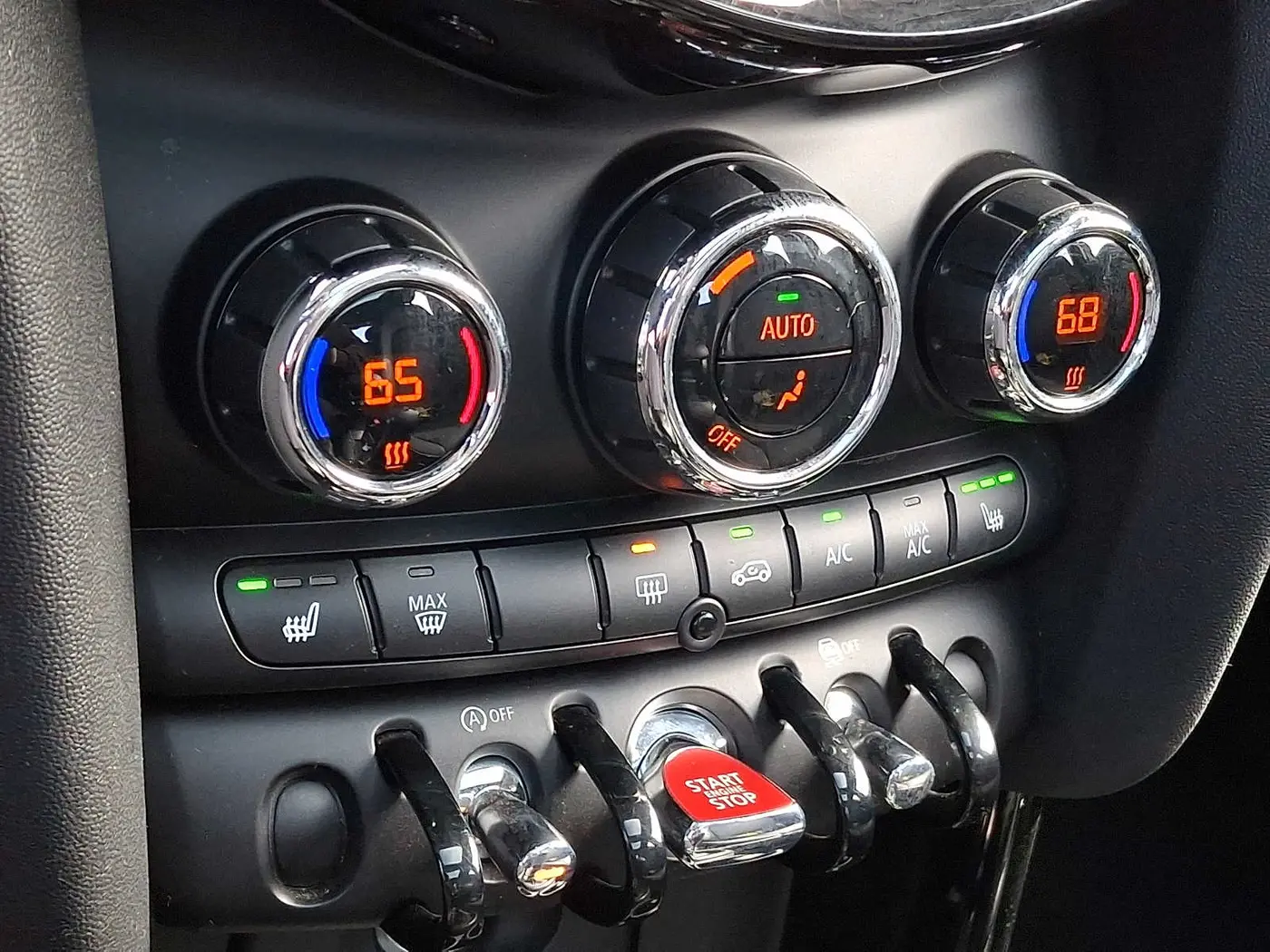 2024 MINI Hardtop - $26,997