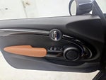 2022 Convertible Thumbnail 12