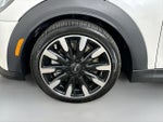 2024 Convertible Thumbnail 30