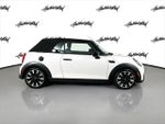 2024 Convertible Thumbnail 32