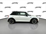 2024 Convertible Thumbnail 34