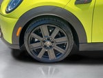 2022 Convertible Thumbnail 32