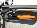 2022 Convertible Thumbnail 25