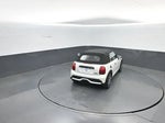 2024 Convertible Thumbnail 21
