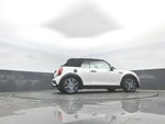 2024 Convertible Thumbnail 30