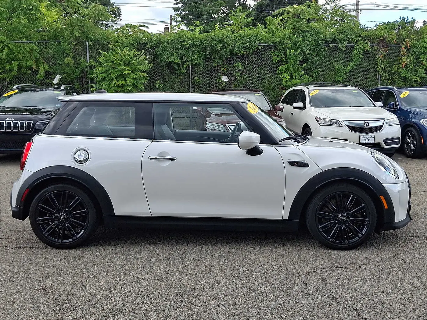2024 MINI Hardtop - $22,997