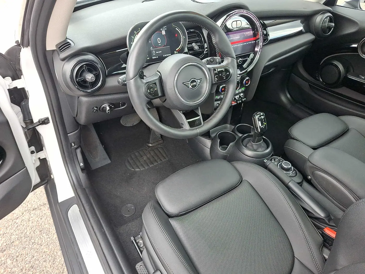2024 MINI Hardtop - $22,997