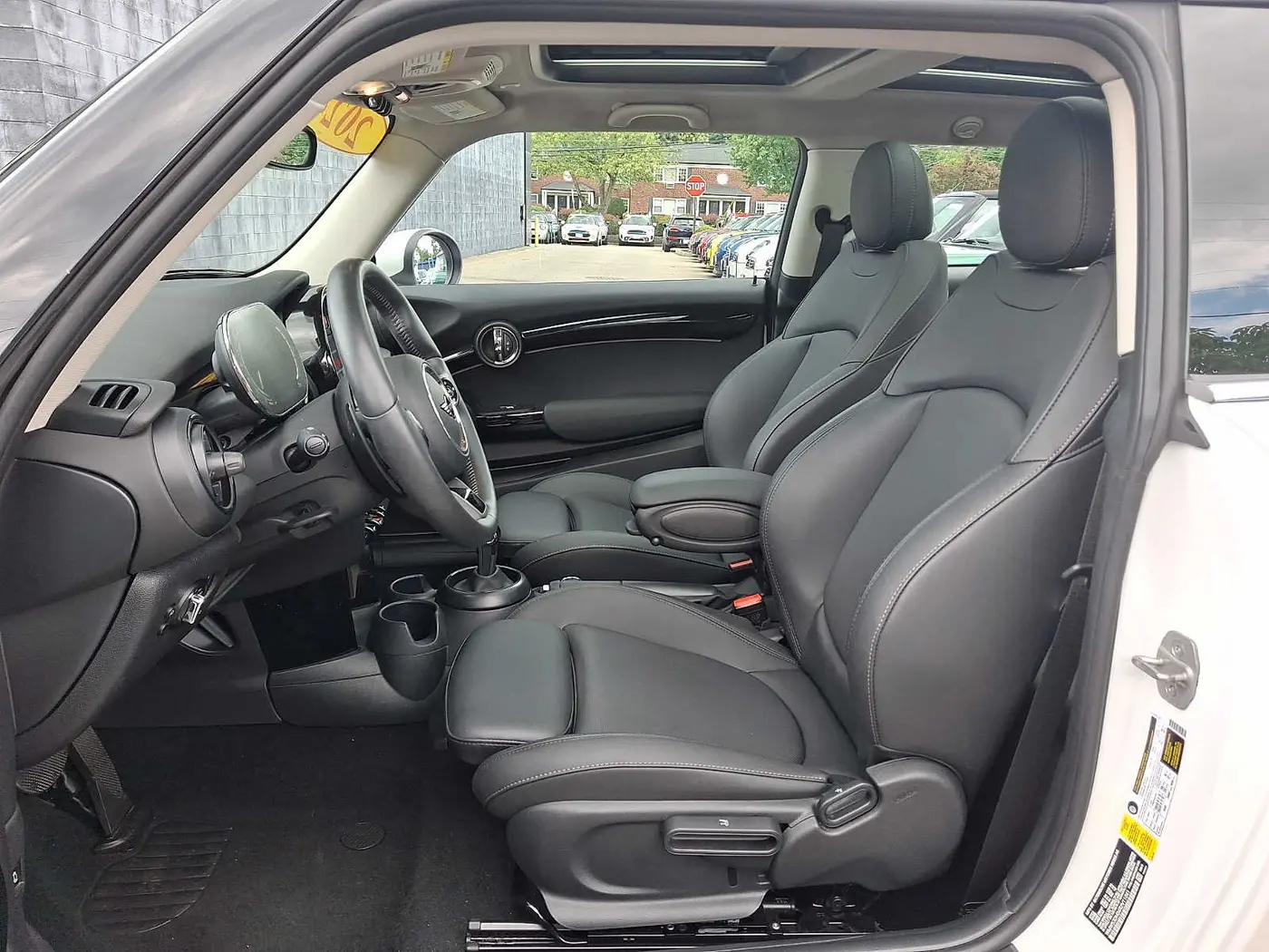 2024 MINI Hardtop - $22,997