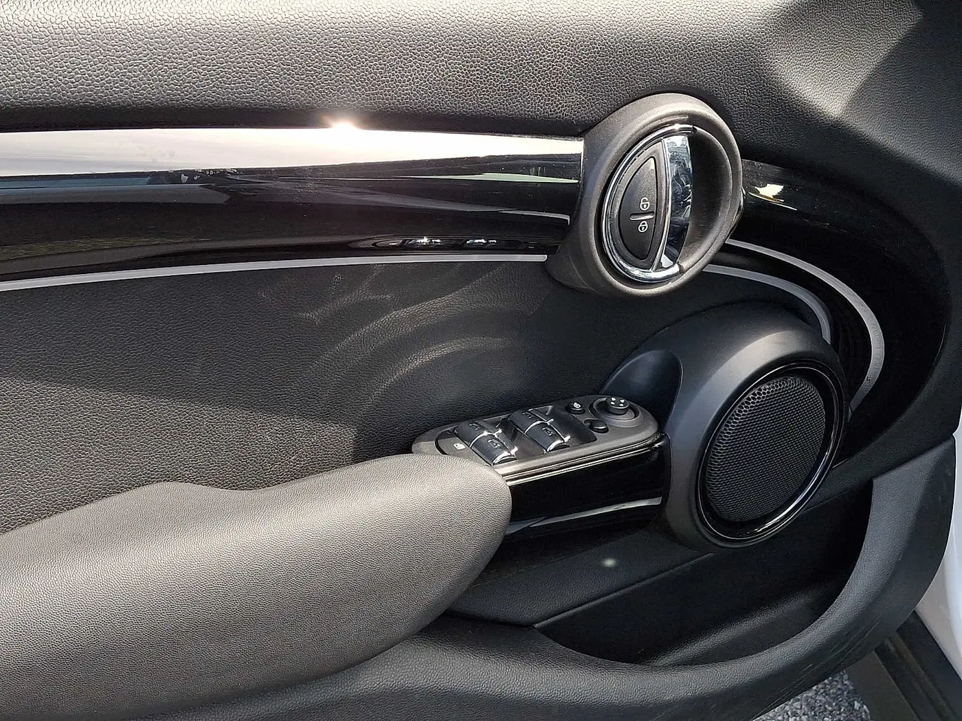 2024 MINI Hardtop - $29,497