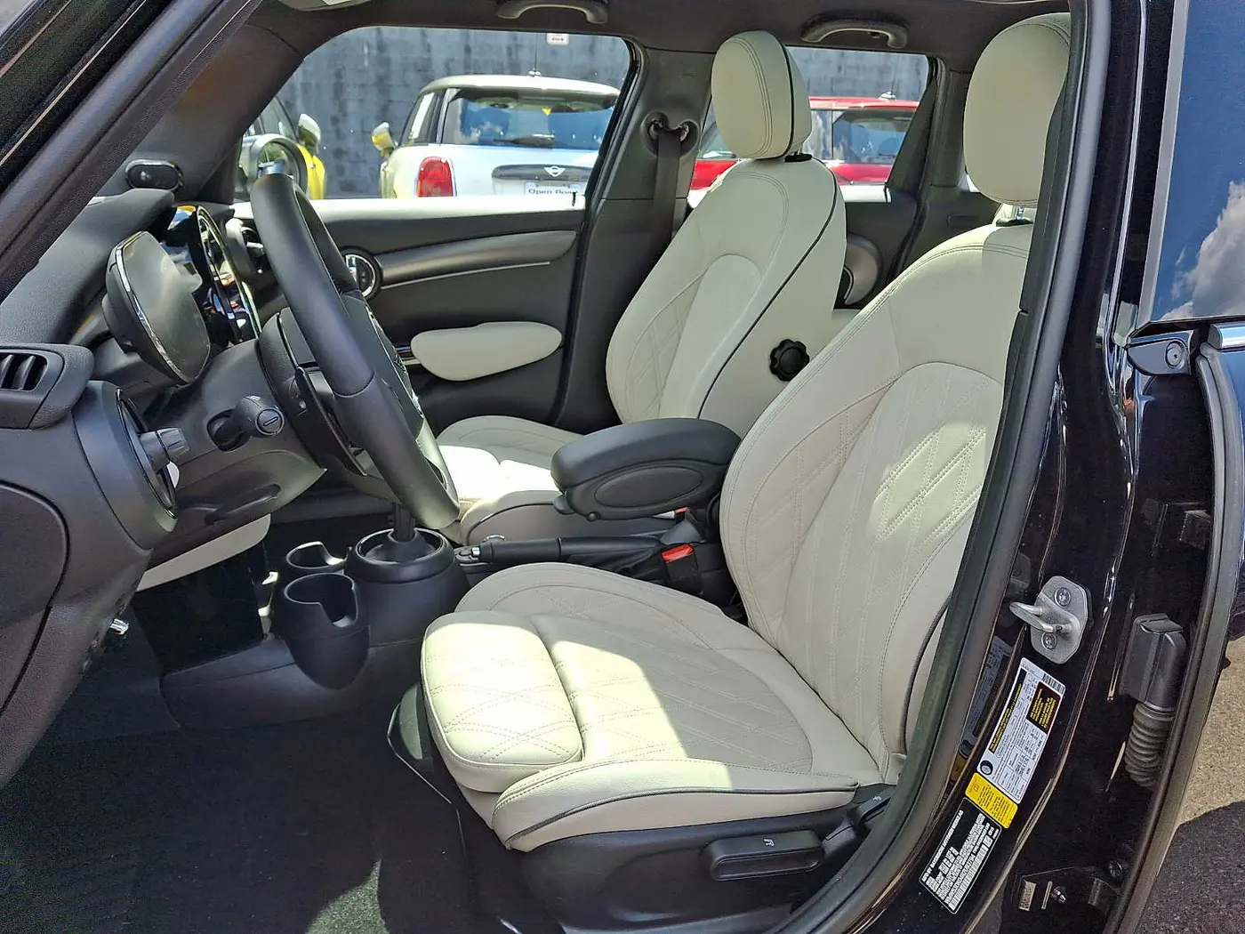 2024 MINI Hardtop - $26,997
