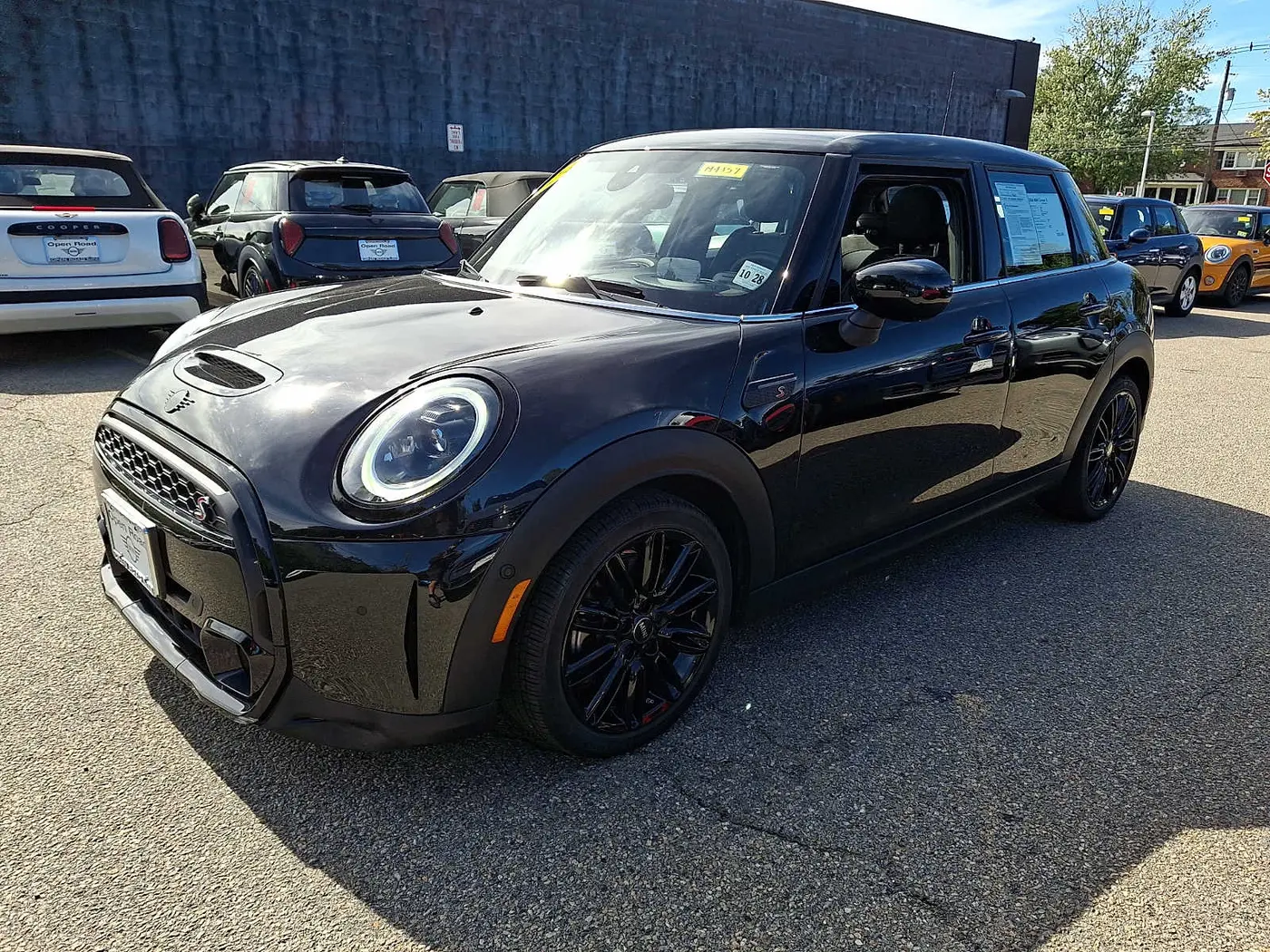 2024 MINI Hardtop - $29,997