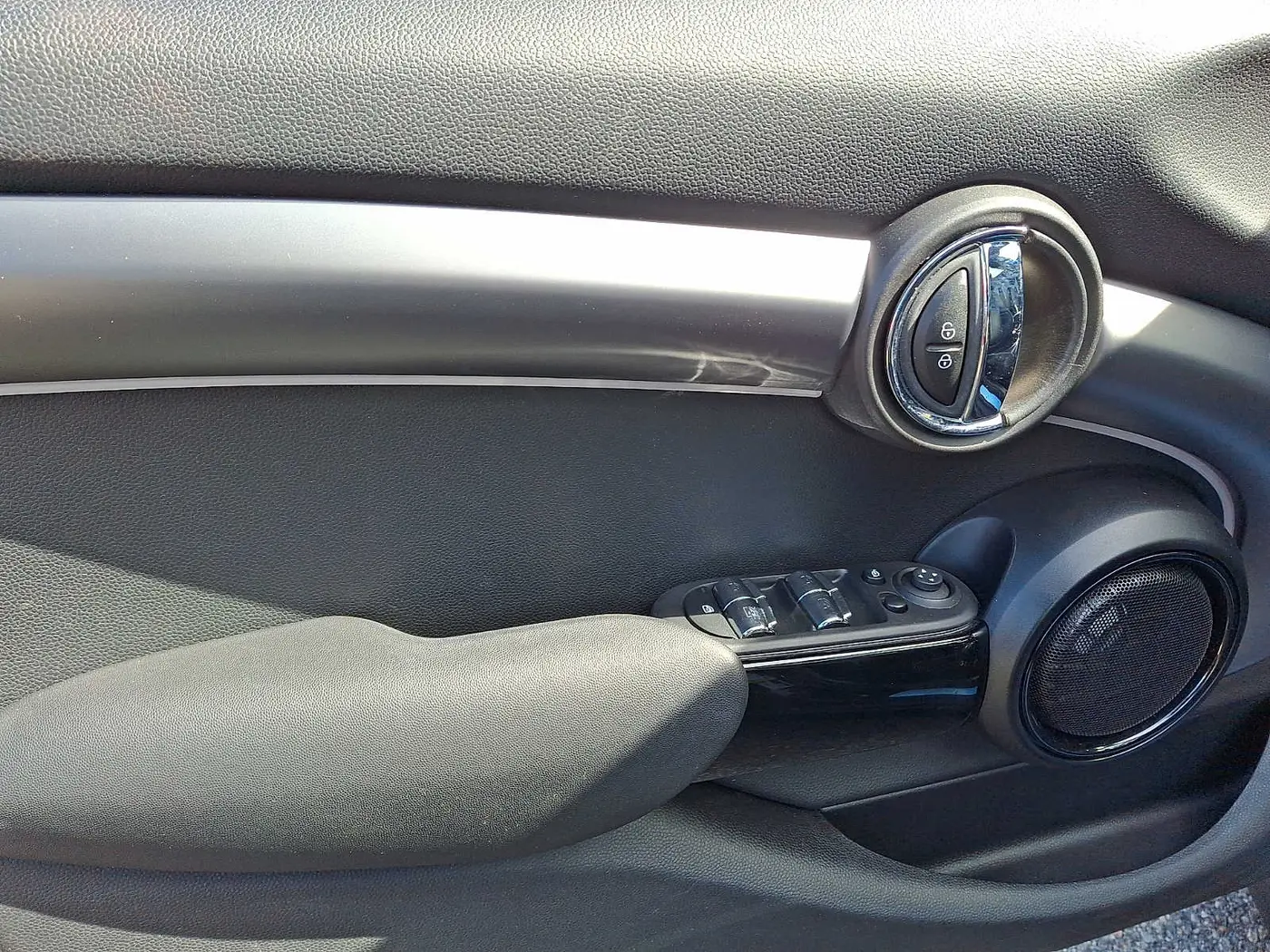 2024 MINI Hardtop - $29,997