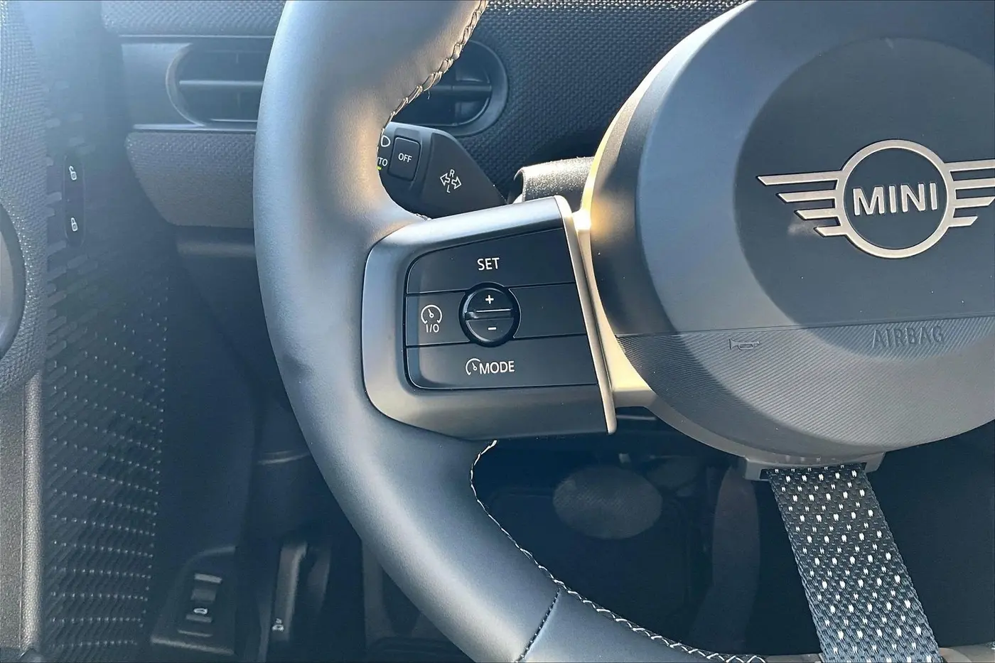 2025 MINI Hardtop - $27,900