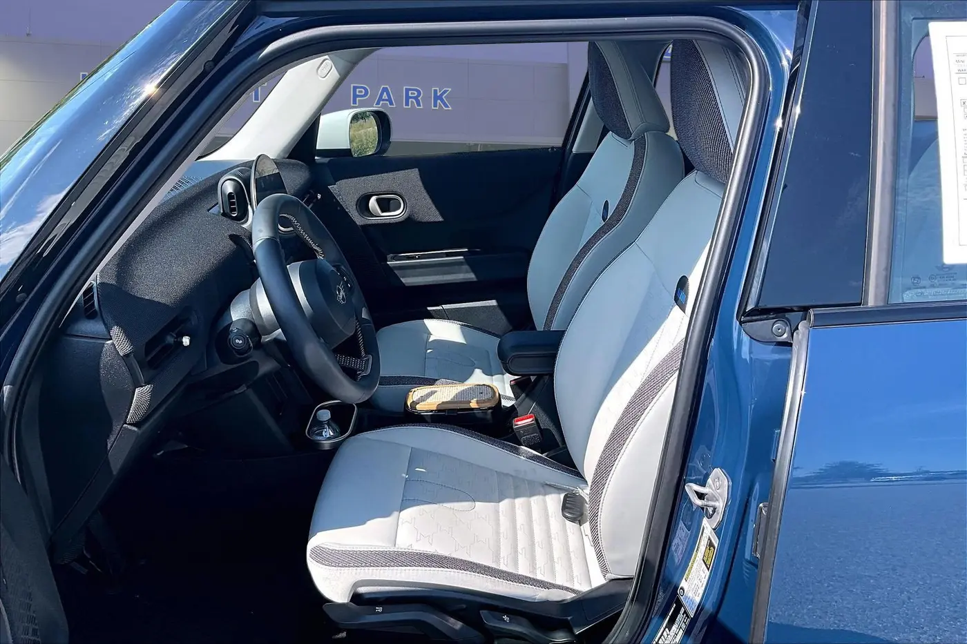 2025 MINI Hardtop - $27,900