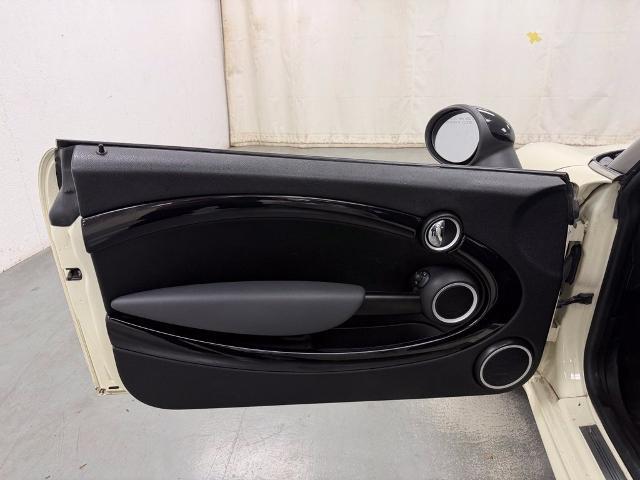 2010 MINI Cooper - $5,696