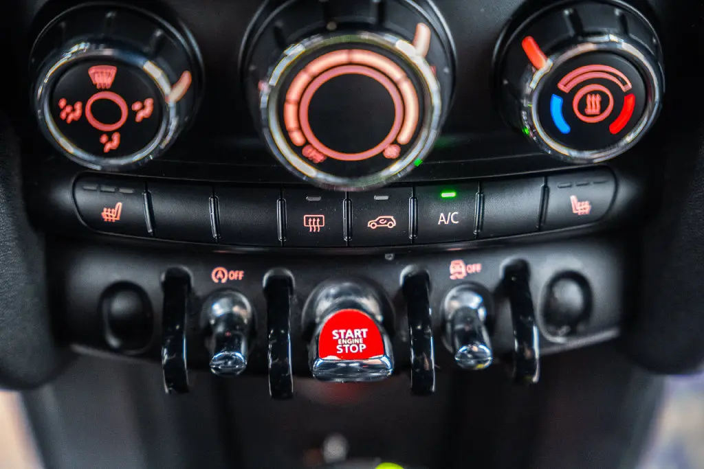 2019 MINI Cooper - $16,500