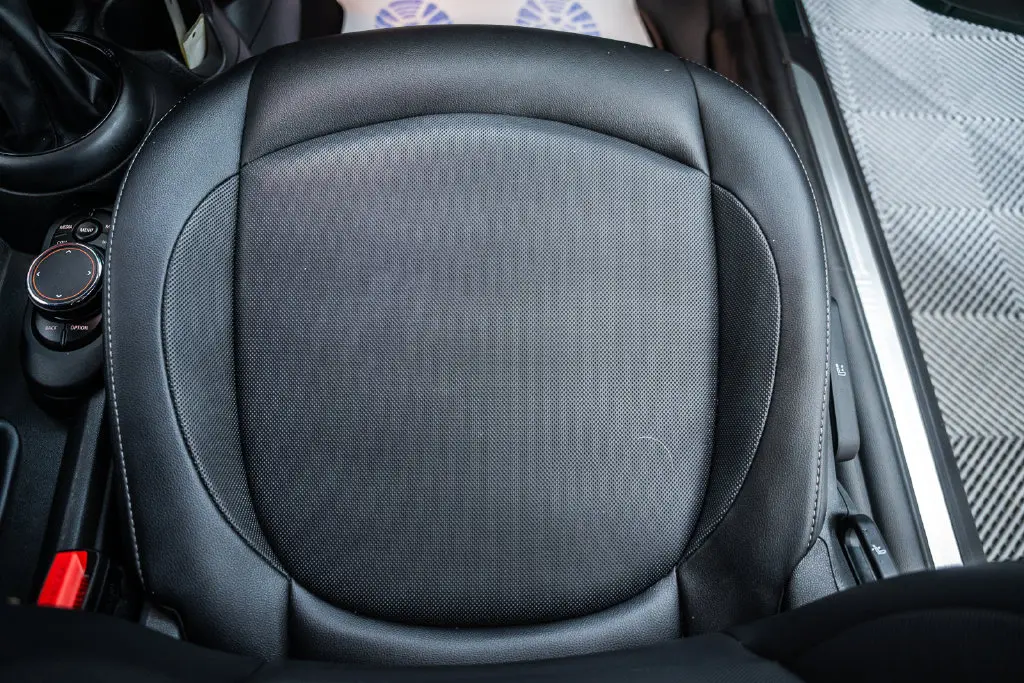 2019 MINI Cooper - $16,500