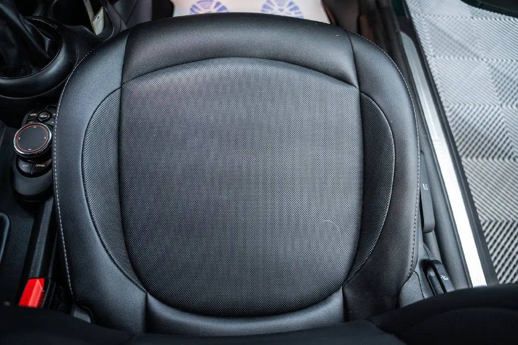 2019 MINI Cooper - $15,500
