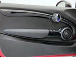 2019 Convertible Thumbnail 12